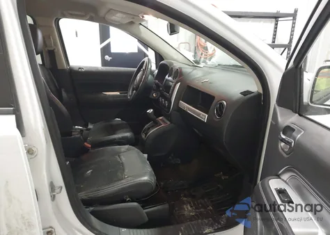 2014 Jeep Compass Latitude z USA, uszkodzony, nr VIN 1C4NJDEB1ED884308